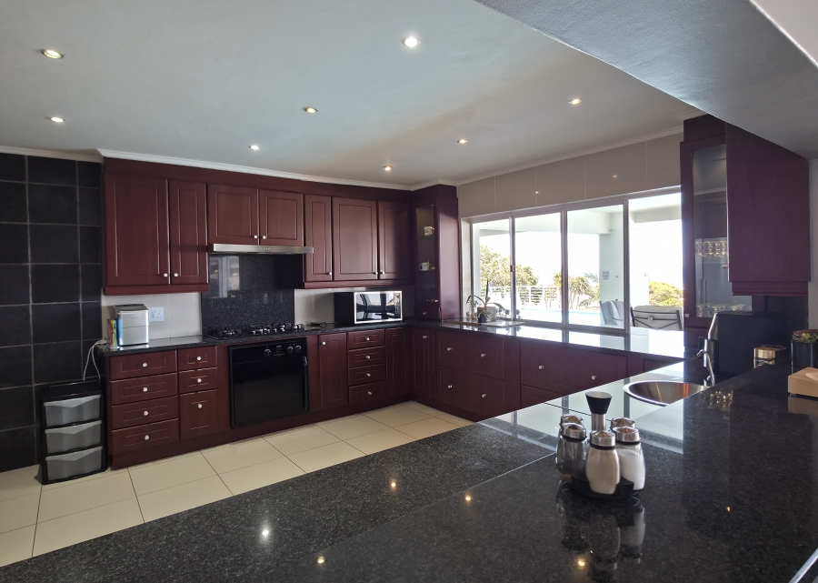 5 Bedroom Property for Sale in Jeffreys Bay Central Eastern Cape